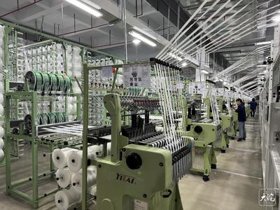 正將"小拉鏈"做成"大產業(yè)"!池州迎中國拉鏈行業(yè)盛會