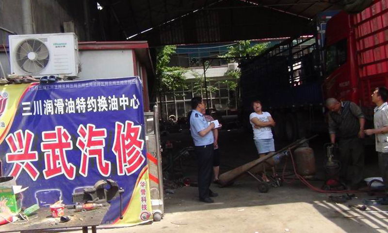 郯城交警大隊(duì) 踐行群眾路線，嚴(yán)查二手車市場(chǎng)“四非”經(jīng)營(yíng)行為